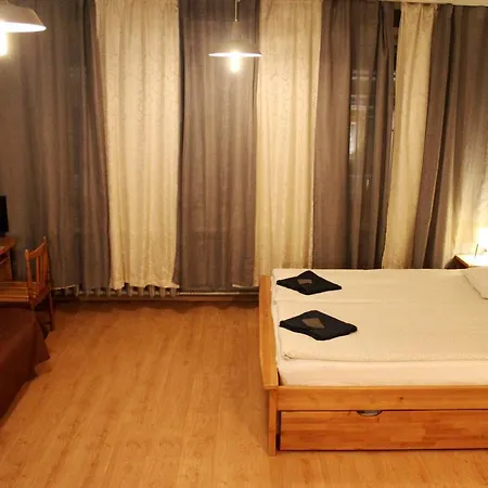 2 Apartament Old Town Apartment *